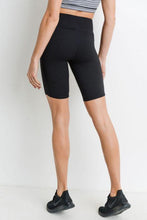 Load image into Gallery viewer, Highwaist Bermuda Leggings with Vertical Zipper