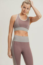 Load image into Gallery viewer, Chevron Track Seamless Hybrid Racerback Sports Bra